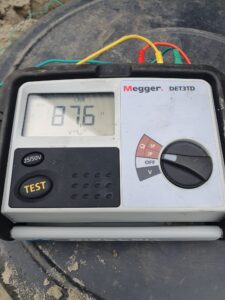 Aardpen slaan aantal Ohm
